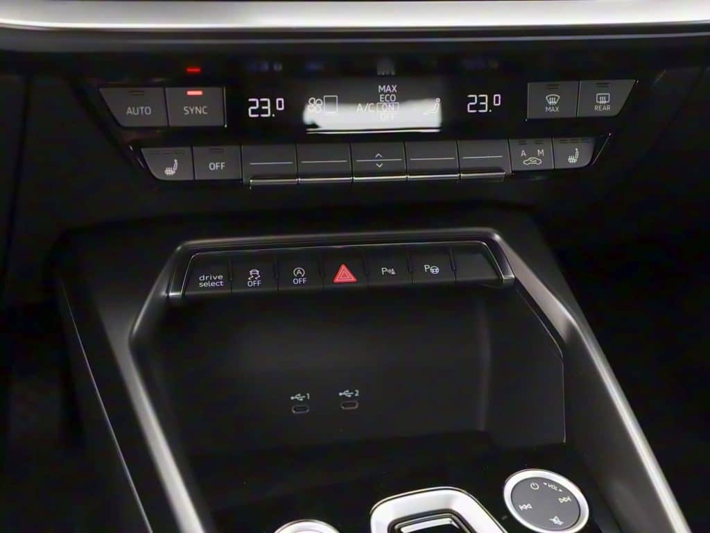 1400x1050_autohomecar__ChxpV2k6OMKAc5HKAC3XtYkA5F4953