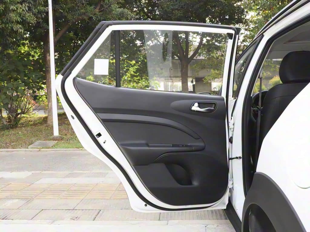 1400x1050_autohomecar__ChxpV2kIjJCABazTAC8_IUkcBZ0995