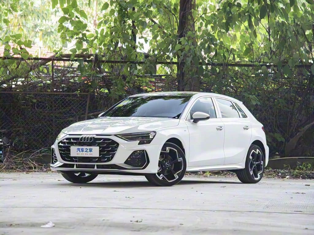 1400x1050_autohomecar__ChxpVWibi9mAfetSAECoFFWV22M082