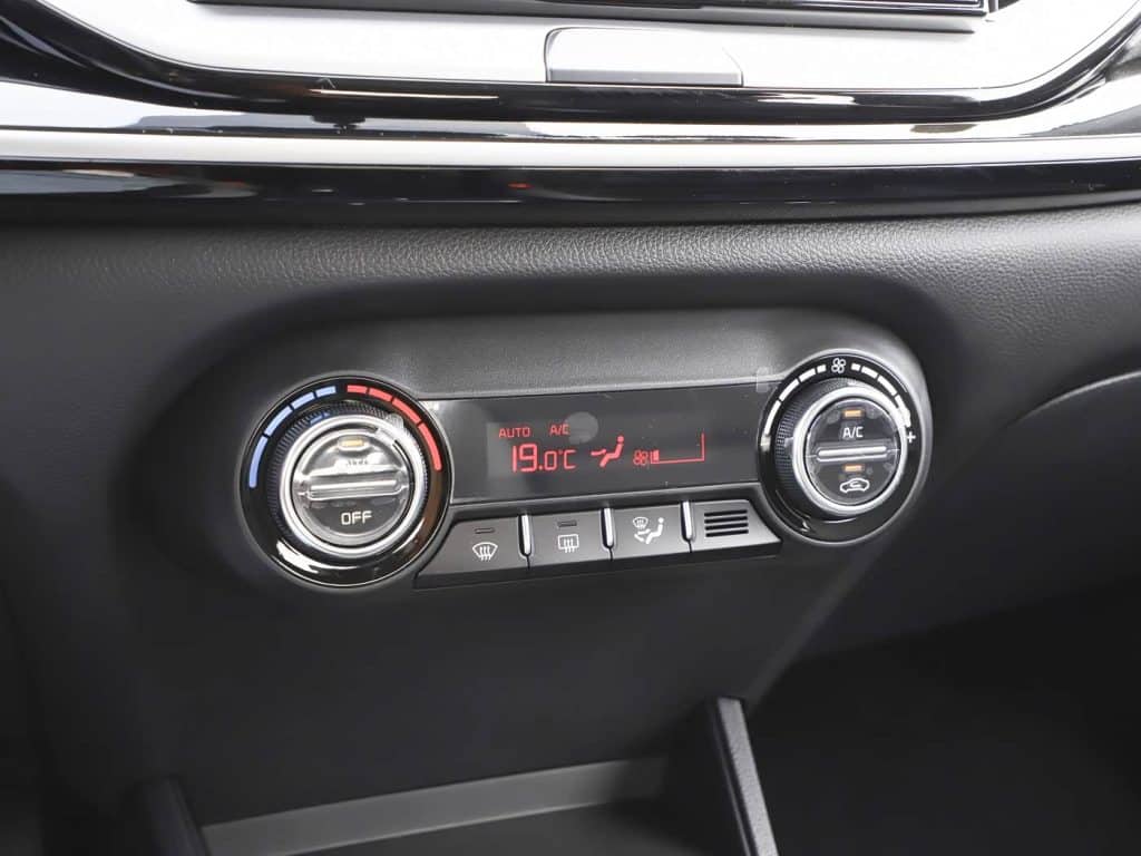 1400x1050_autohomecar__ChxpVWkIjH2AMapmAEJ_R_PZdt0274