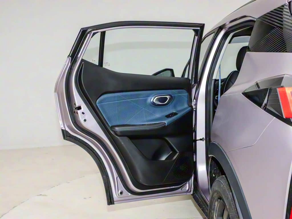 1400x1050_autohomecar__ChxpVmj1396Aa1eEABmkR2o_s3Y216
