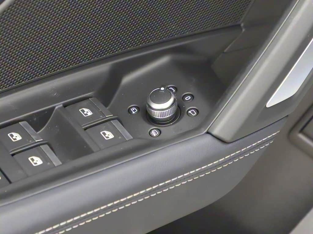 1400x1050_autohomecar__ChxpVmk6OP6AVMKLADjPig1kKLs526