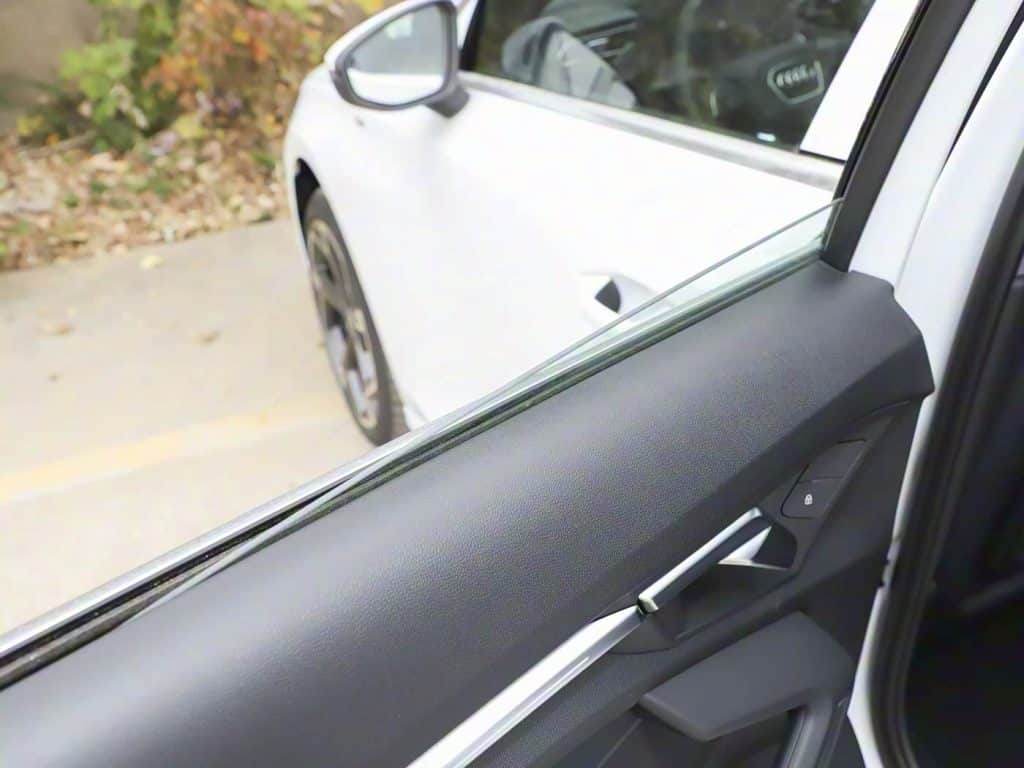 1400x1050_autohomecar__ChxpVmk6OPuAaAsAADf1kSmxBE8131