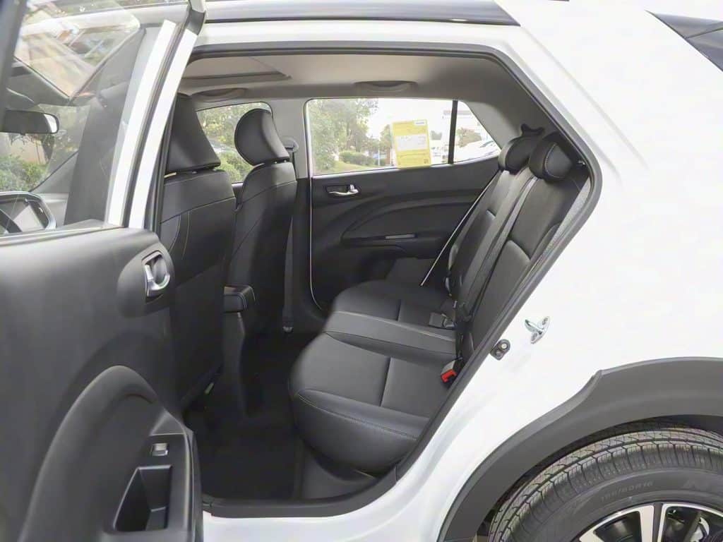 1400x1050_autohomecar__ChxpVmkIjKGAQ_V6AEGYKTOFCuE631