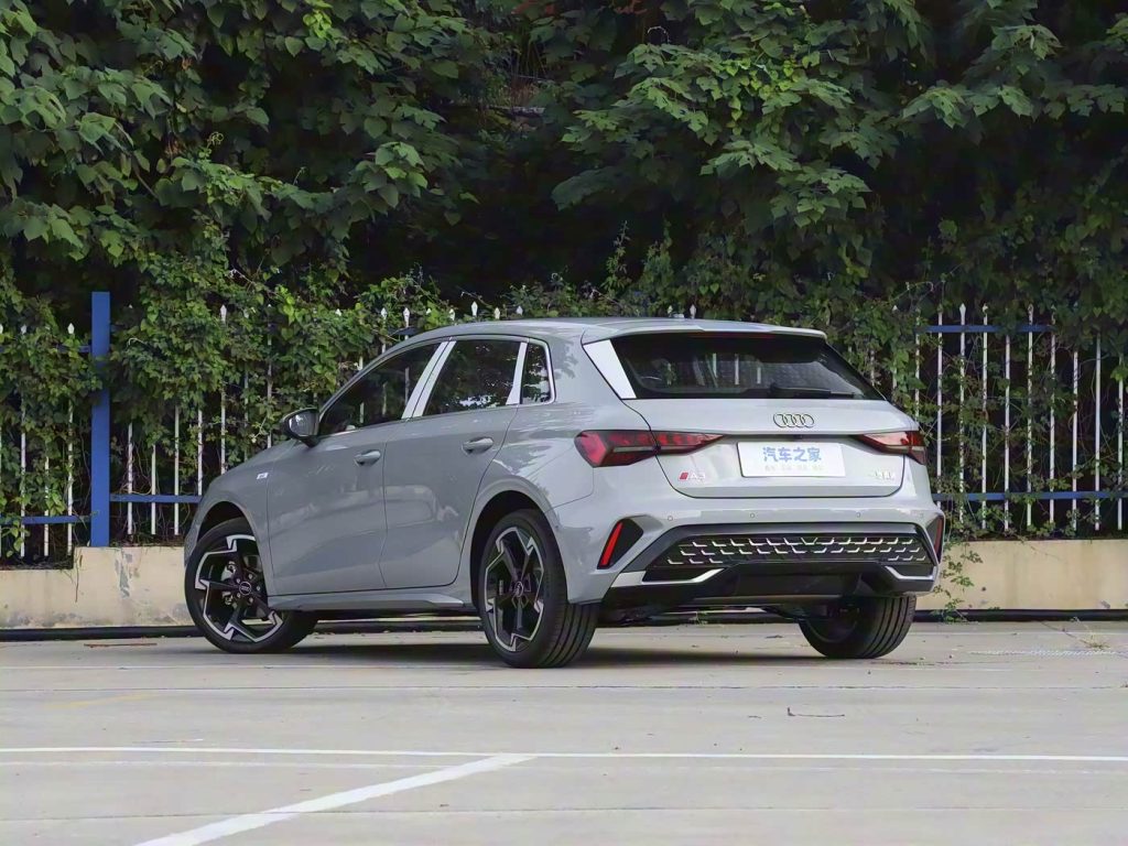 1400x1050_autohomecar__ChxpWGjAWkqAZZrjADUtoWE80CM370