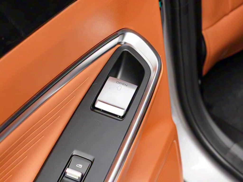 1400x1050_autohomecar__CjIFVGh-CpGAaJOtACH1uymJcmM149