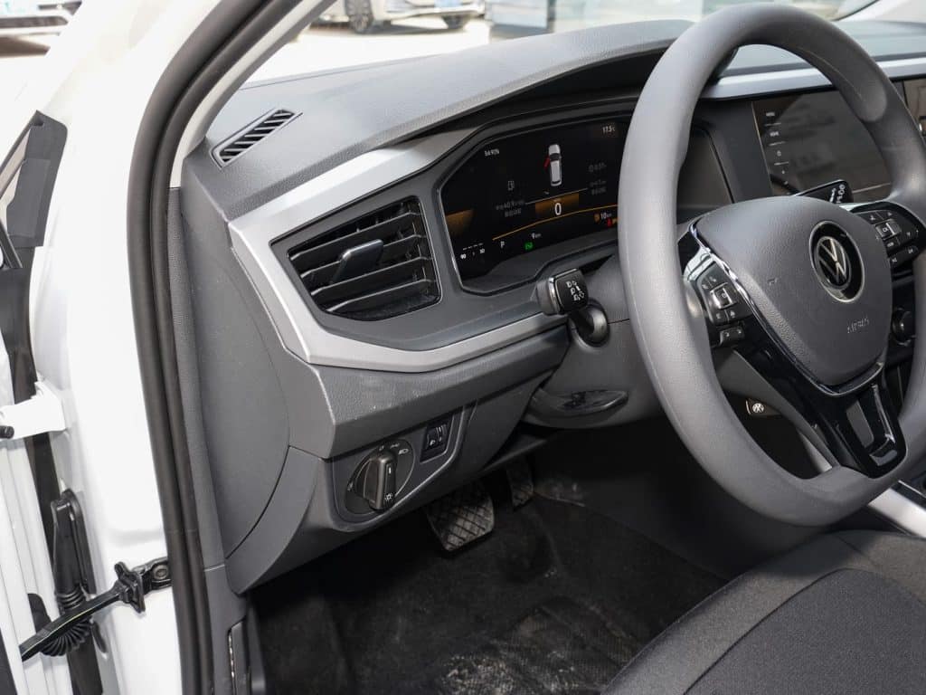 1400x1050_autohomecar__CjIFVmQo8AqAXJqhACHEo-QJuwc873
