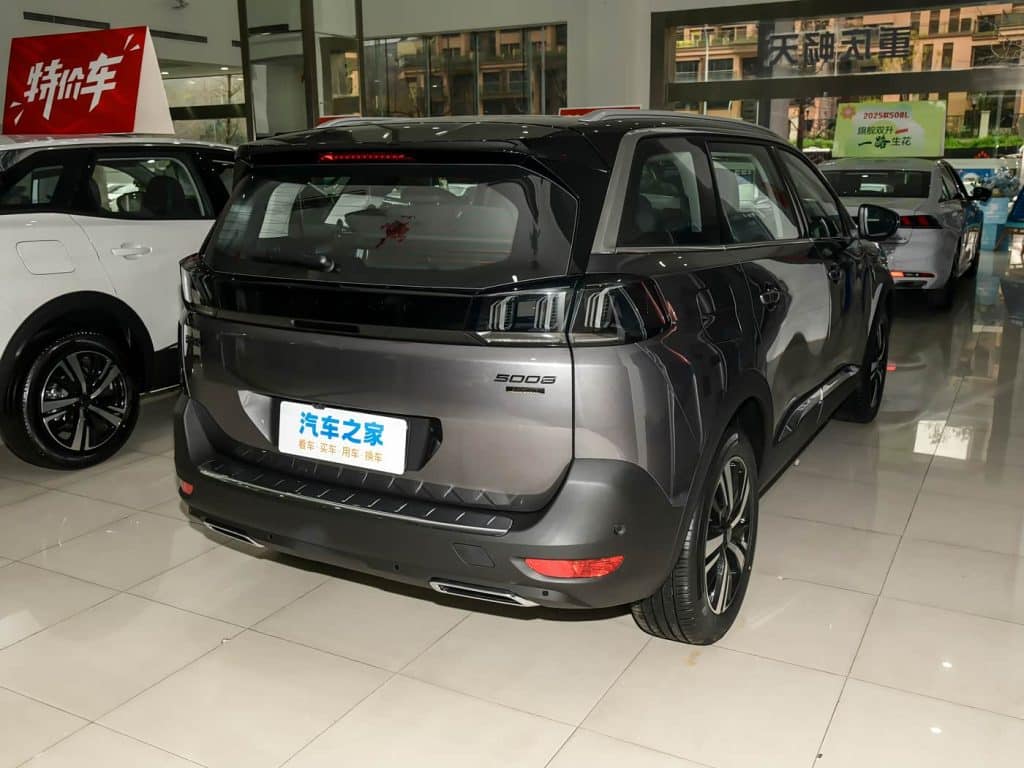 DominantColor=#33322A