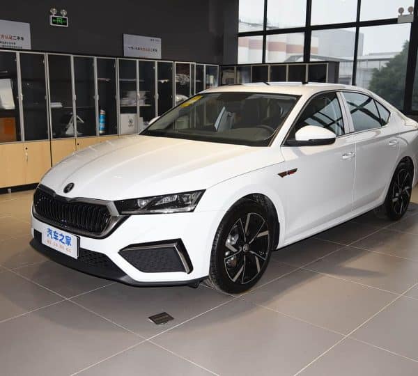 Skoda Octavia PRO 2025