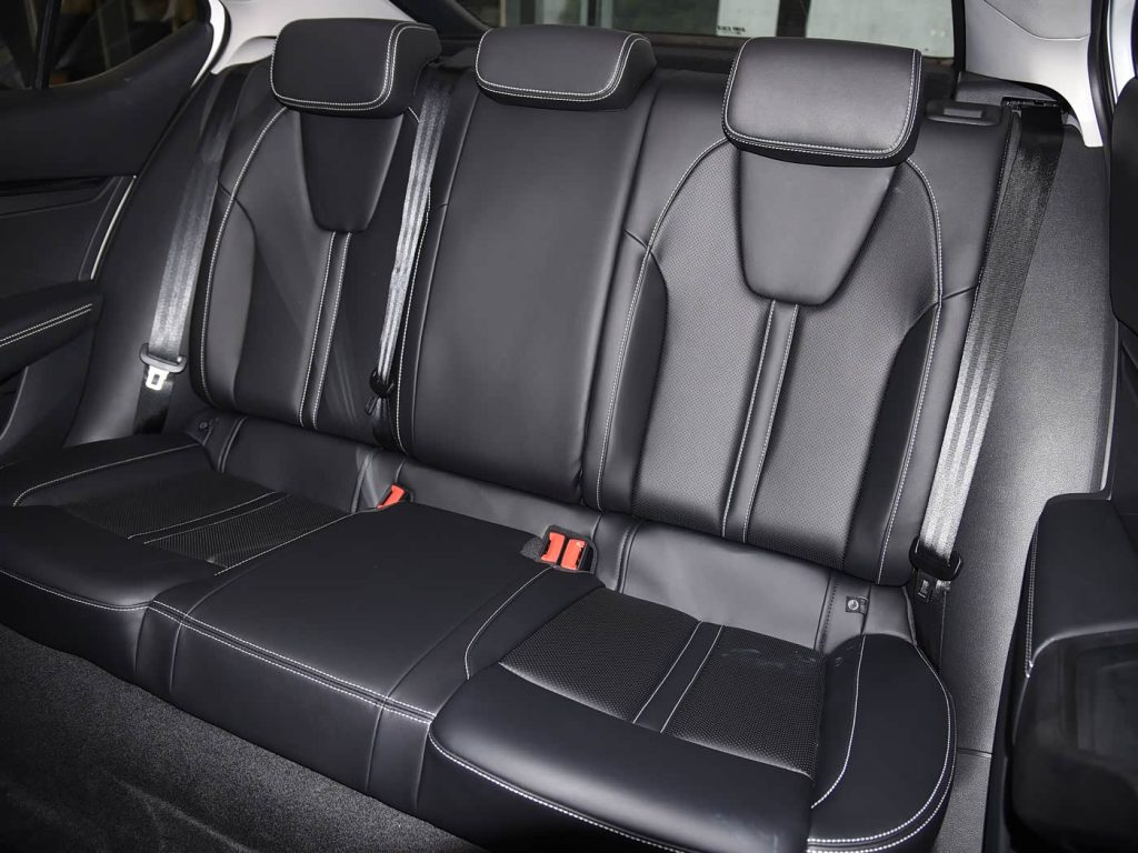 1400x1050_autohomecar__Chtk2WdqeBmARn0_AC1-0Eh1lNY369