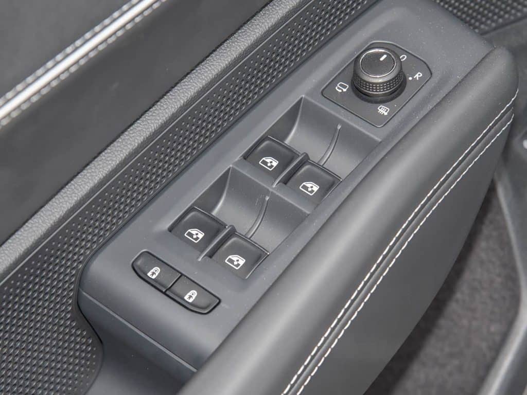 1400x1050_autohomecar__Chtk2Wf6dSCAOv21ADSnb8MOGWM248