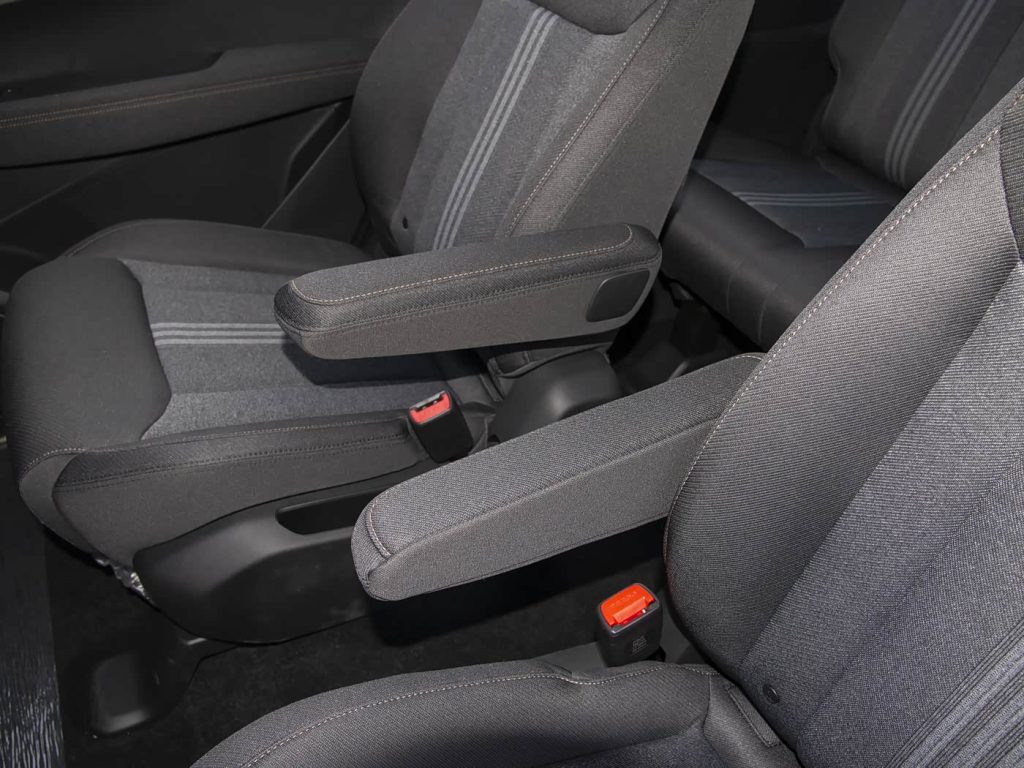 1400x1050_autohomecar__ChtliGLVanGAI9p4ACEY5u85E3Y256