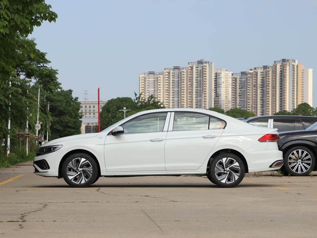 1400x1050_autohomecar__ChtliGhRhXWARZ1AAC-KW3HIOh8402