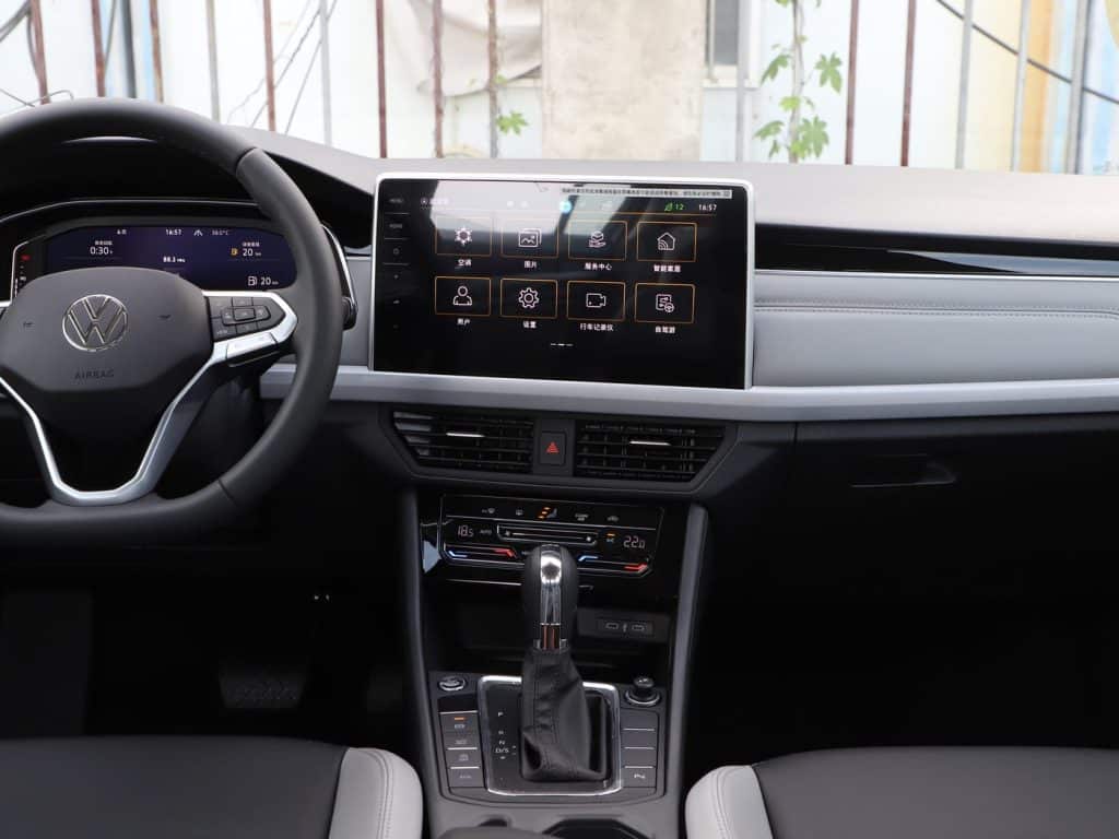 1400x1050_autohomecar__Chtlx2hRhdKAGKPjADcxJm0hyoQ925
