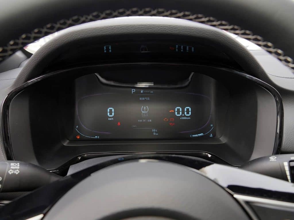 1400x1050_autohomecar__ChtlyGX4ZLeAGQ2qACqIG1XFmkM187