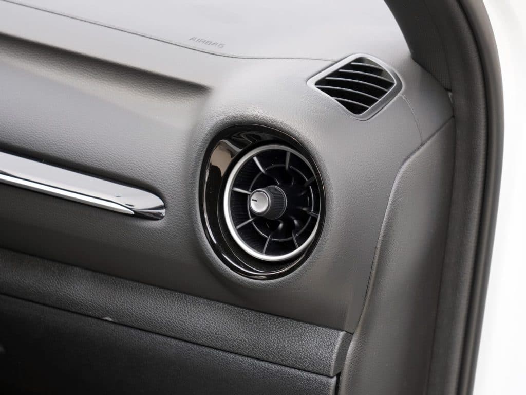 1400x1050_autohomecar__ChtlyGX4ZM2AIvE8ACnRiDKGl4E439