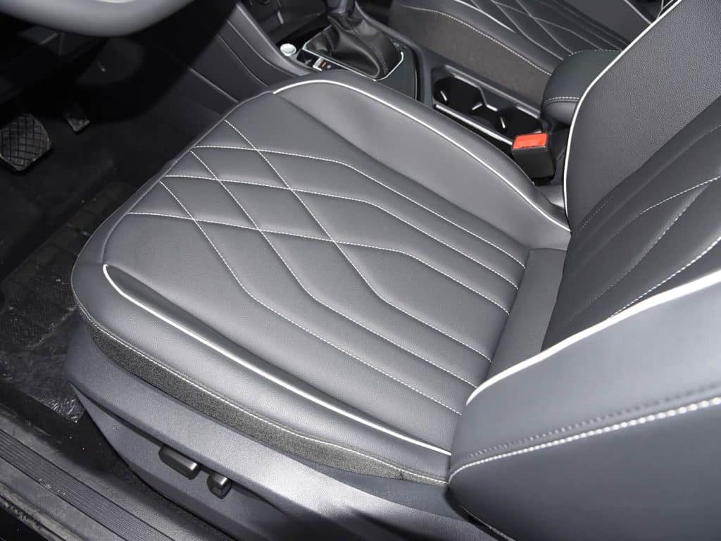 1400x1050_autohomecar__ChtlyGYOuHiAE5_-ACocMCfK4Dk745