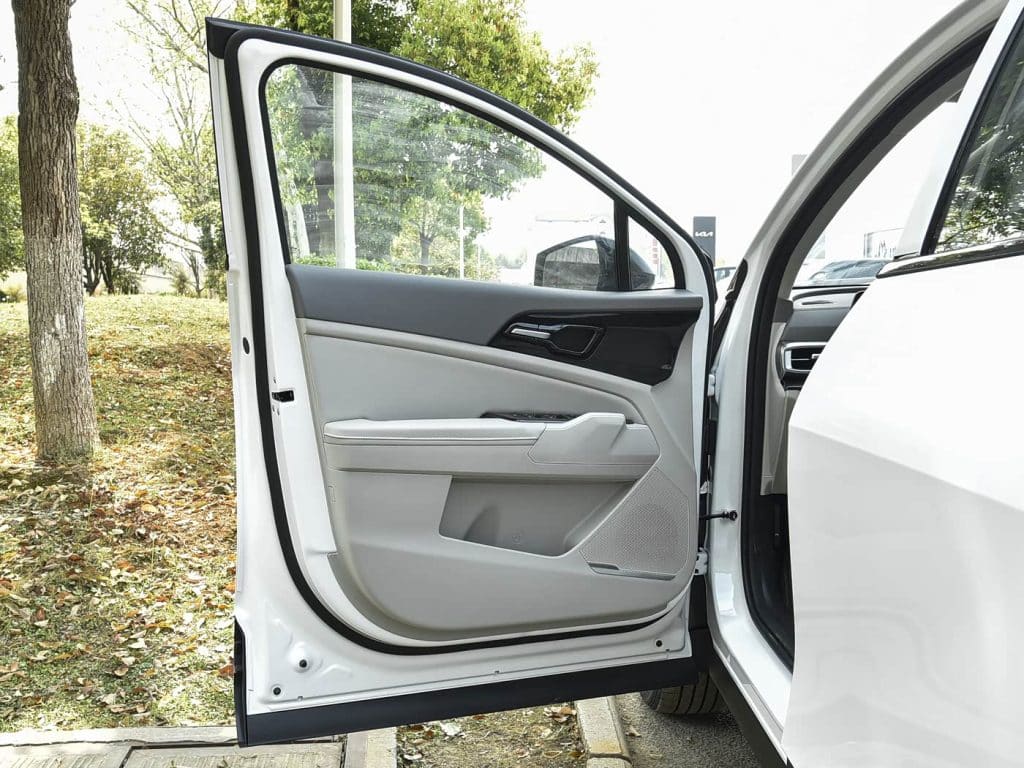 1400x1050_autohomecar__ChtlyGfyozOAGoGoADhTuLy3vFk991