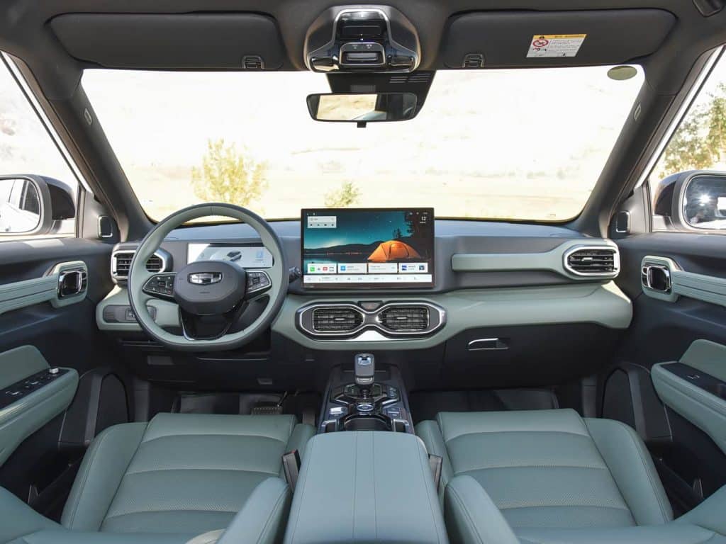 1400x1050_autohomecar__ChxkPWczMfaAboVwAC5IMgFtM5c641