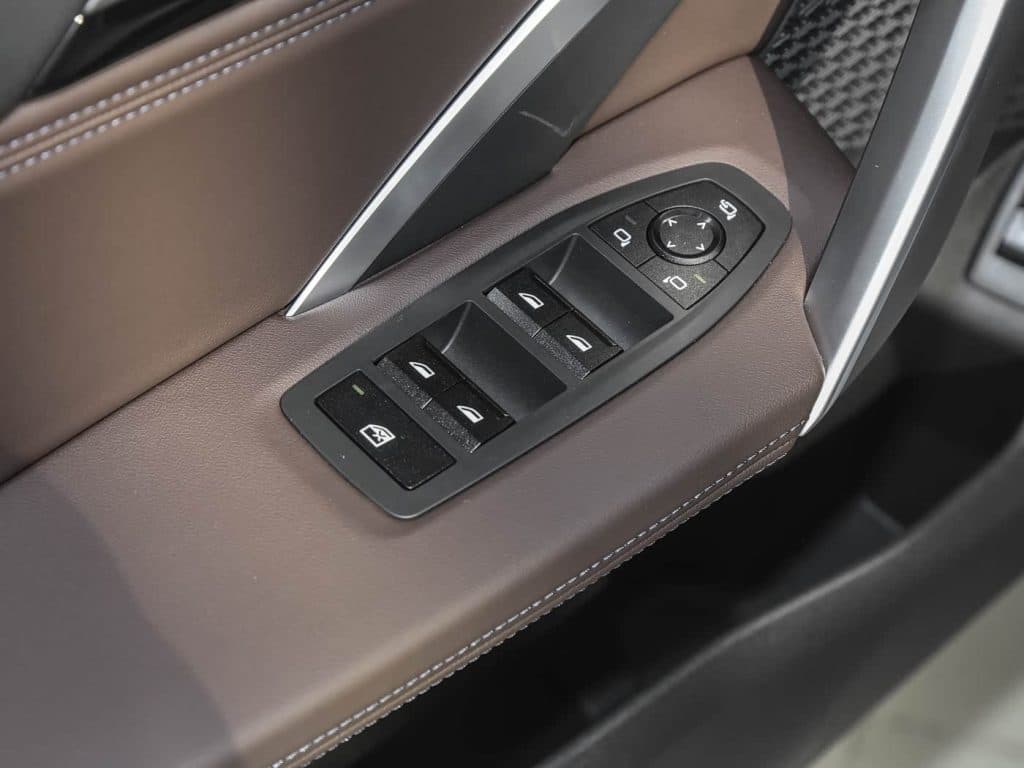 1400x1050_autohomecar__ChxkPWdifdaADgwgABcJOhkX4bA828