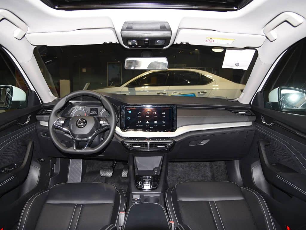1400x1050_autohomecar__ChxkPWdqdjuAWMFGADYFsxcjrk4247