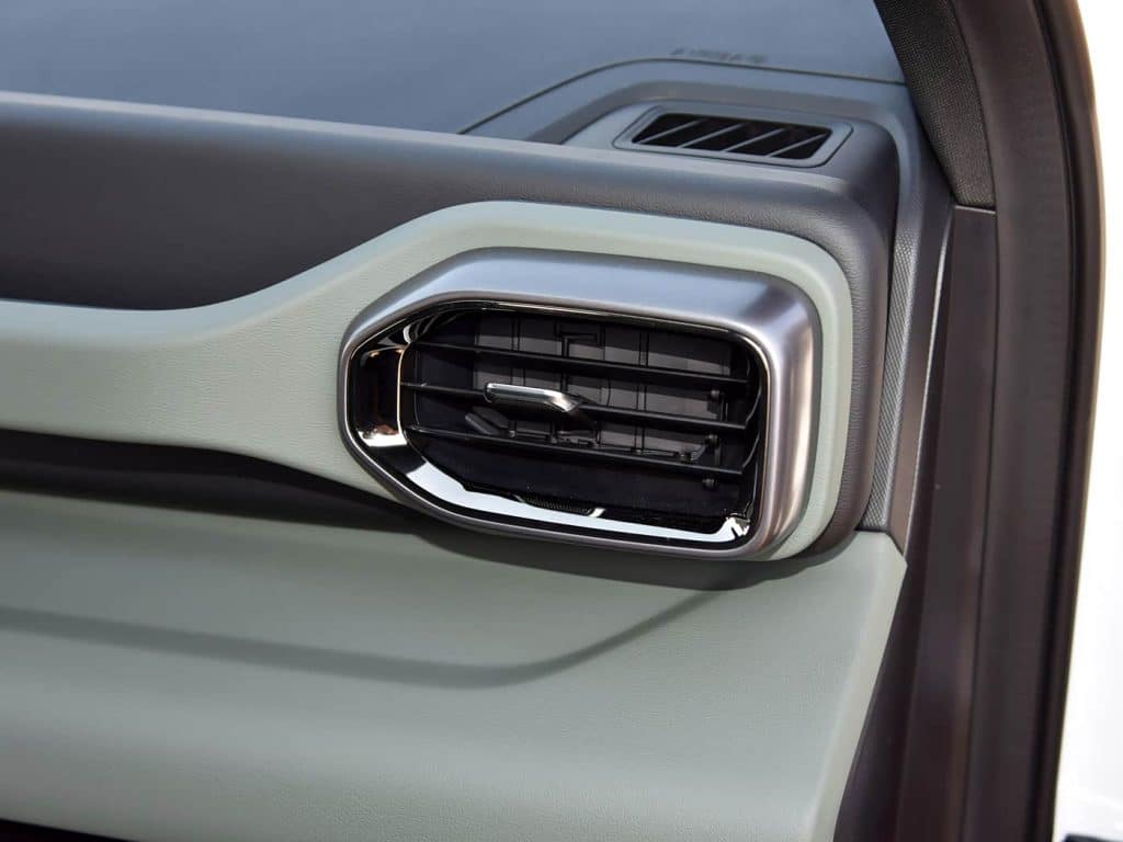 1400x1050_autohomecar__ChxkPmczMG-AcROaABF0a-l5CKg765