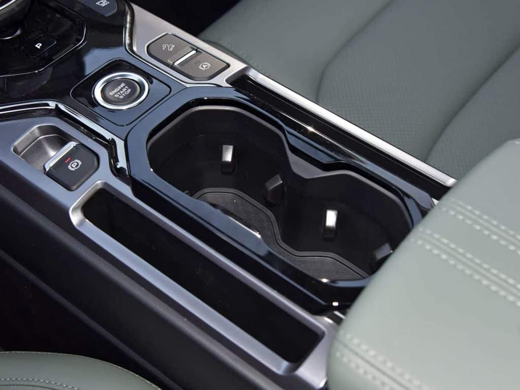 1400x1050_autohomecar__ChxkPmczMHqAFR3aABCmCx8OoE0054