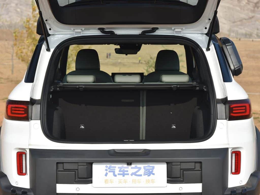 1400x1050_autohomecar__ChxkPmczMUqAOKadABEvGE2yicw993