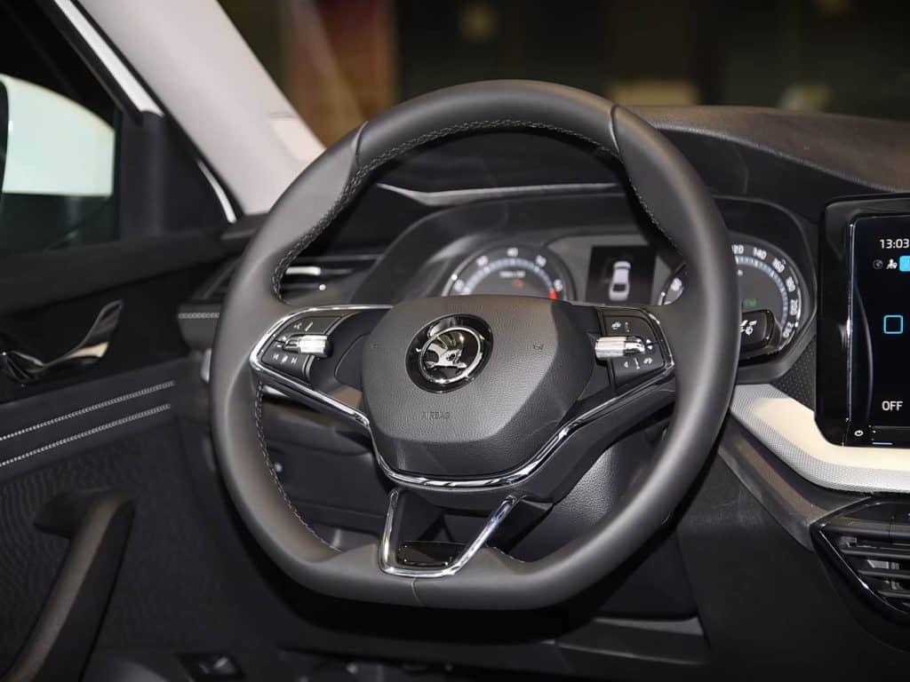 1400x1050_autohomecar__ChxkPmdqdXyADrsnACsidQm60wA658