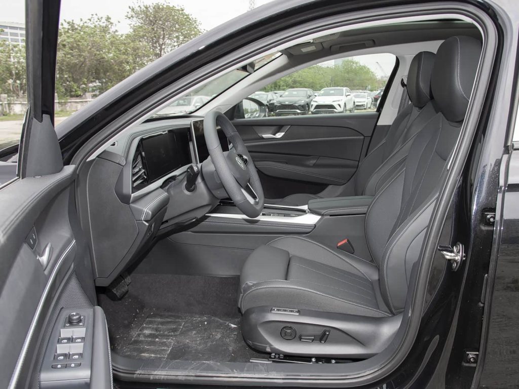 1400x1050_autohomecar__ChxkPmf6dRSAGSidADZUNOQRzUc673