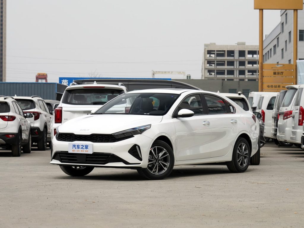 1400x1050_autohomecar__ChxoHWX4ZJmAZszAACgqaXDJivE339