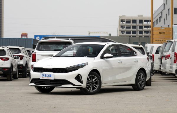 1400x1050_autohomecar__ChxoHWX4ZJmAZszAACgqaXDJivE339