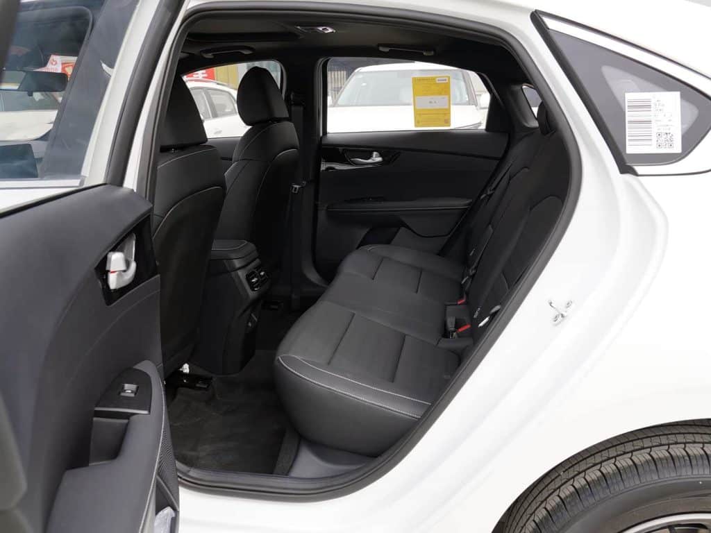 1400x1050_autohomecar__ChxoHWX4ZRqAIixrACz9gFCH7fY396