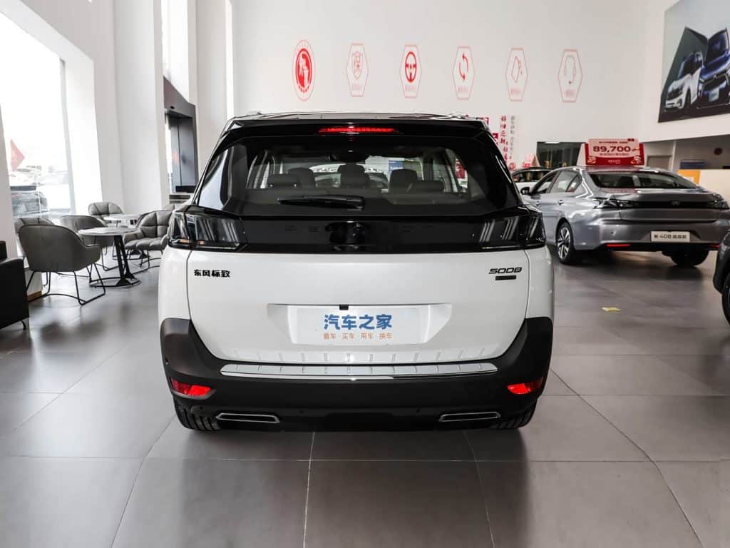 DominantColor=#C1BDBC