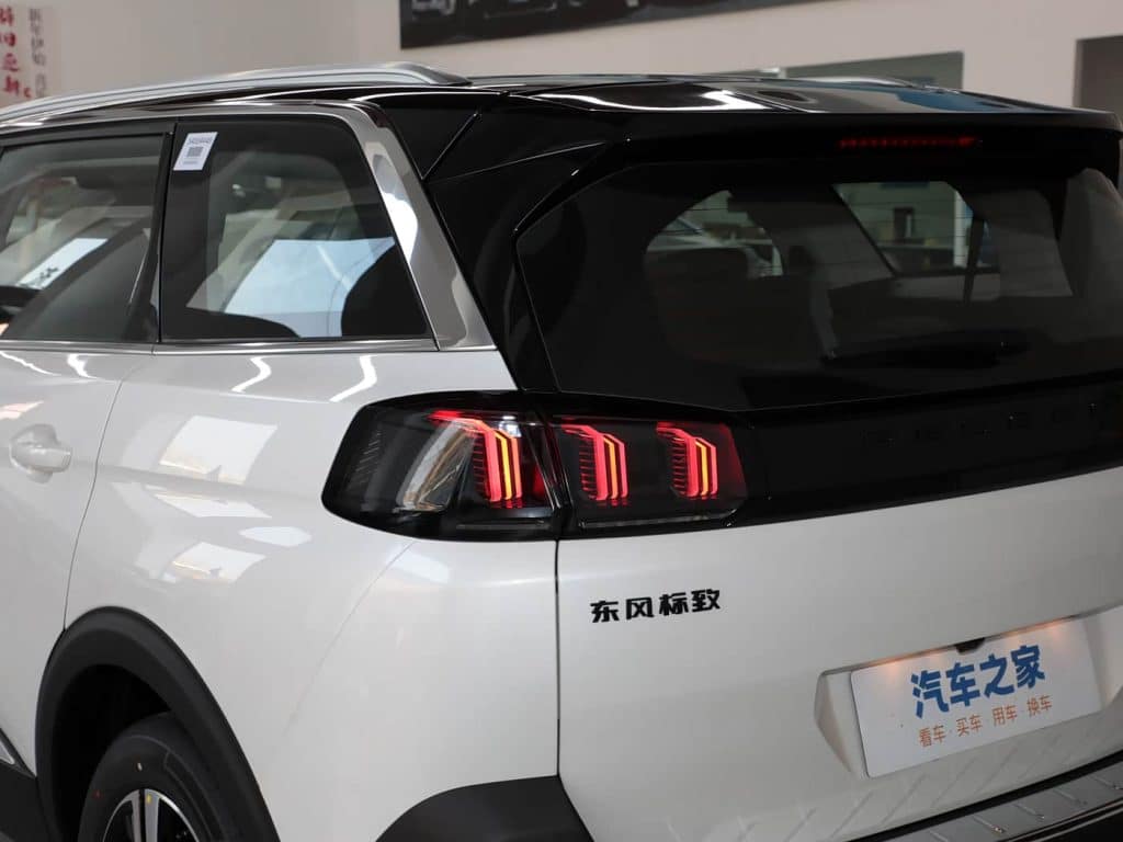 DominantColor=#1F1F1F