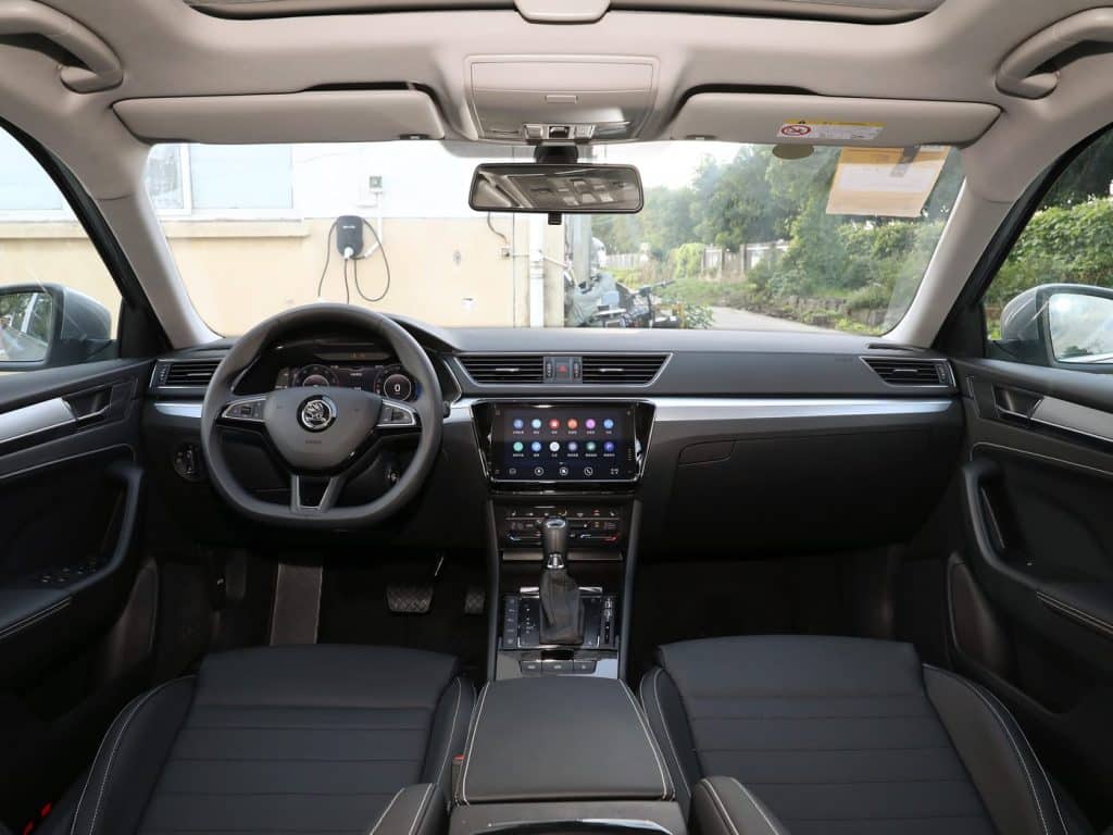 1400x1050_autohomecar__ChxoHWfTBJaASsmKAB9uNDdnbFA635