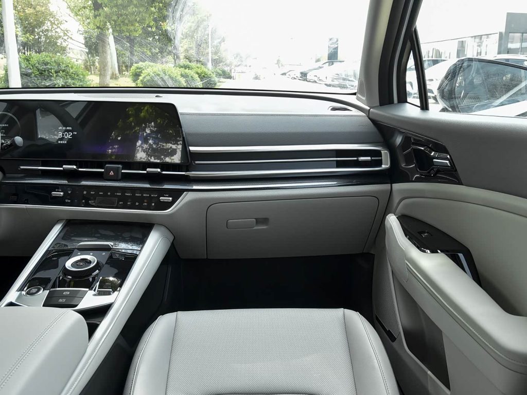 1400x1050_autohomecar__ChxoHWfyoheAWAQ6ADEOC64XdsU857