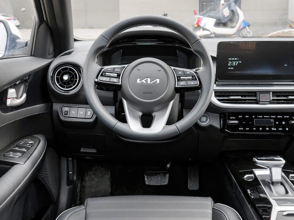 1400x1050_autohomecar__ChxoHmX4ZLSAQucVACfI-ykBJIQ311