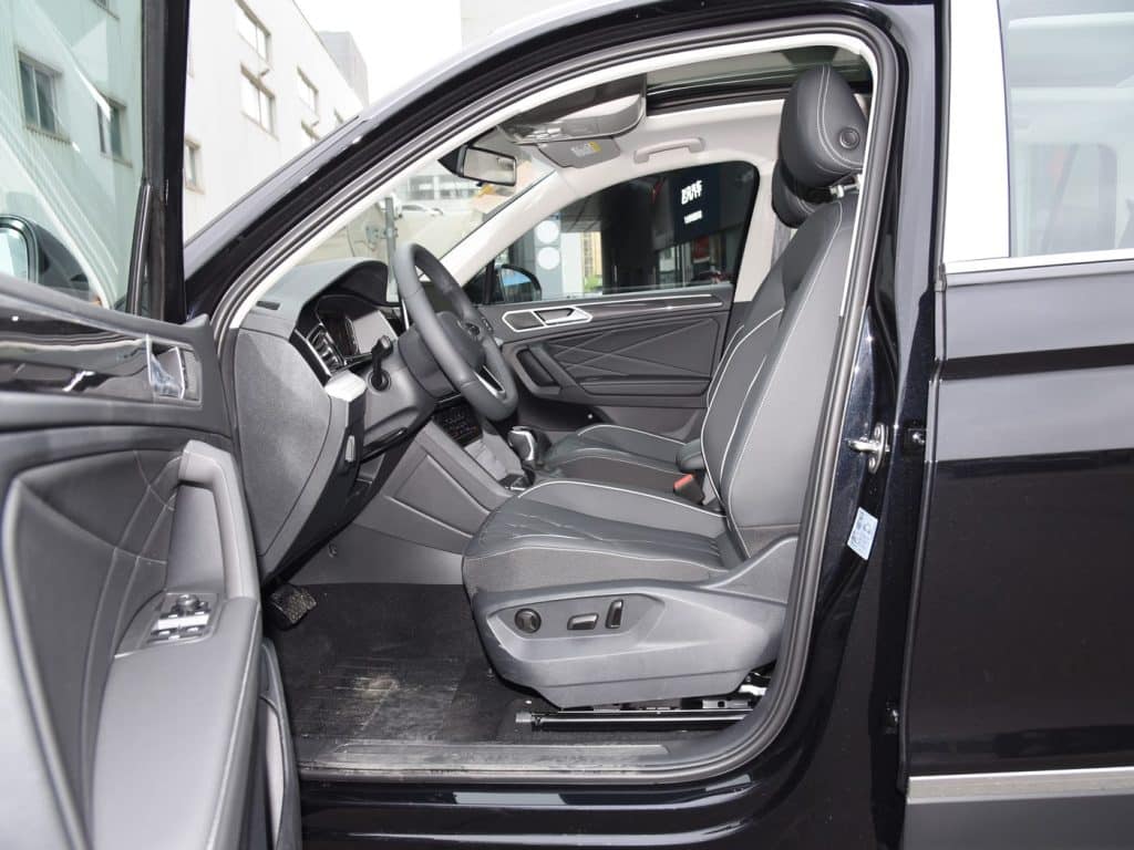 1400x1050_autohomecar__ChxoHmYOuHeAF4oyACOhNtpzd_I057
