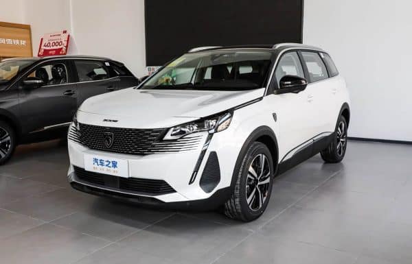 DominantColor=#BCB9B9