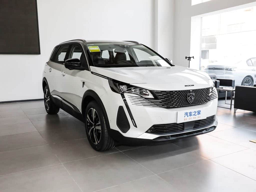 DominantColor=#CFCDCD