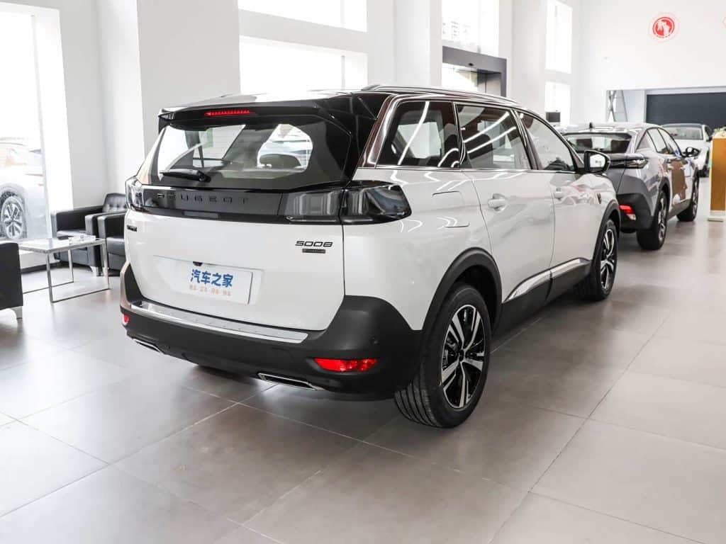 DominantColor=#CFCCCB