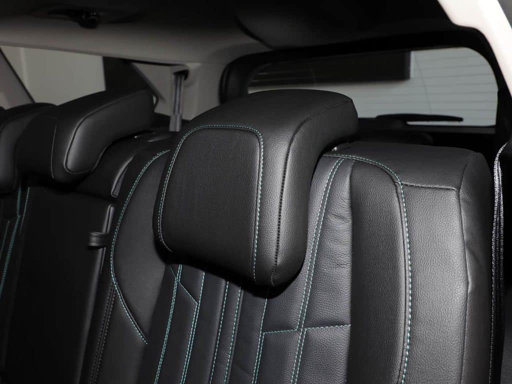 DominantColor=#242425