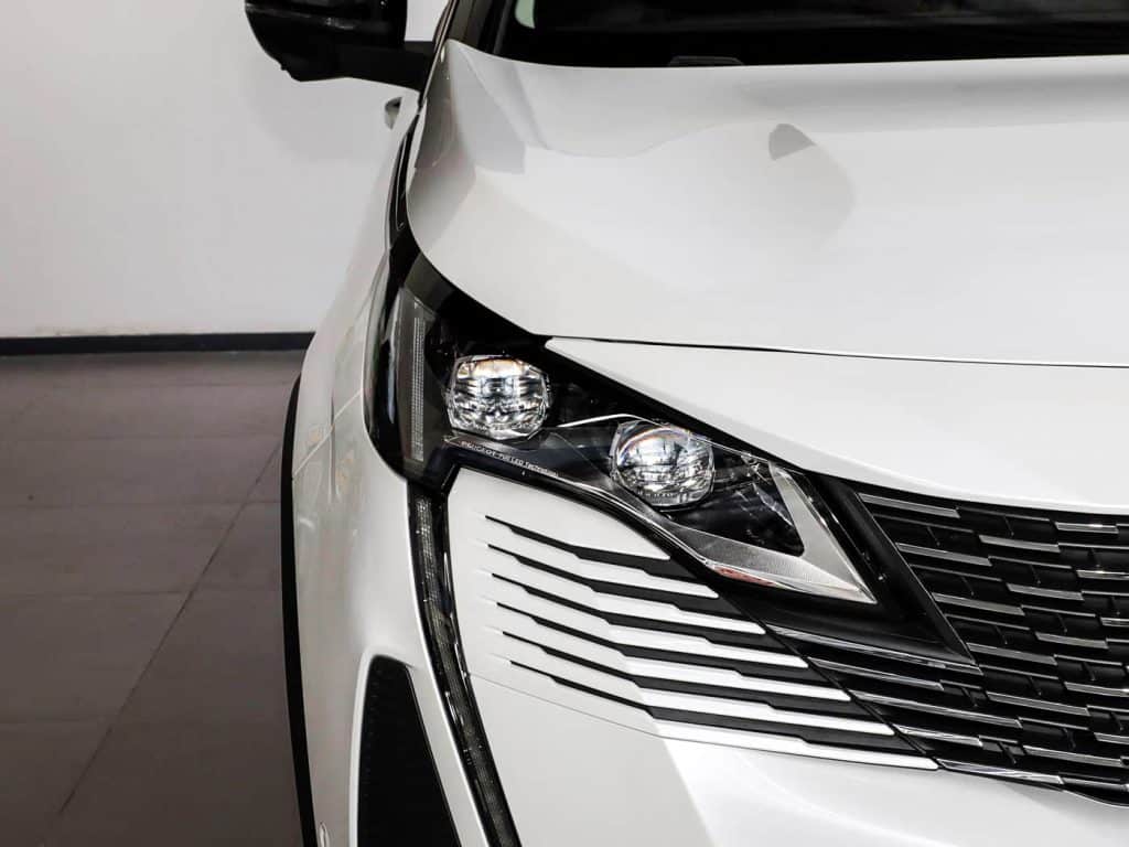 DominantColor=#211F1E