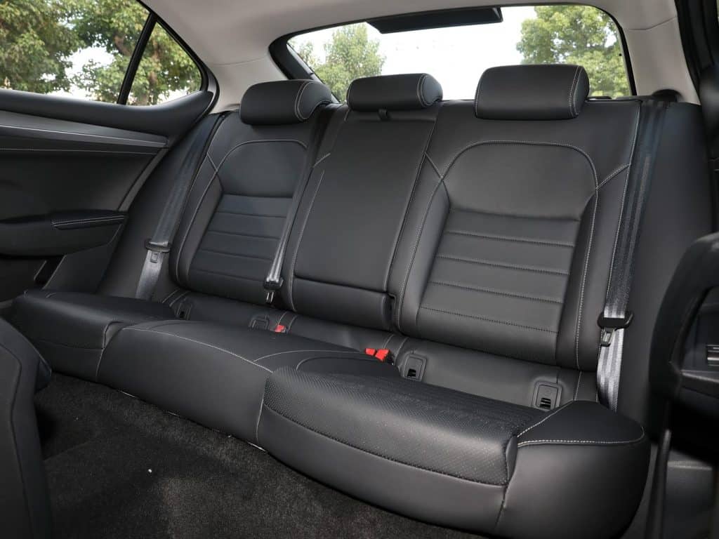 1400x1050_autohomecar__ChxoHmfTBMSAFgQnACTz_gec_sA146