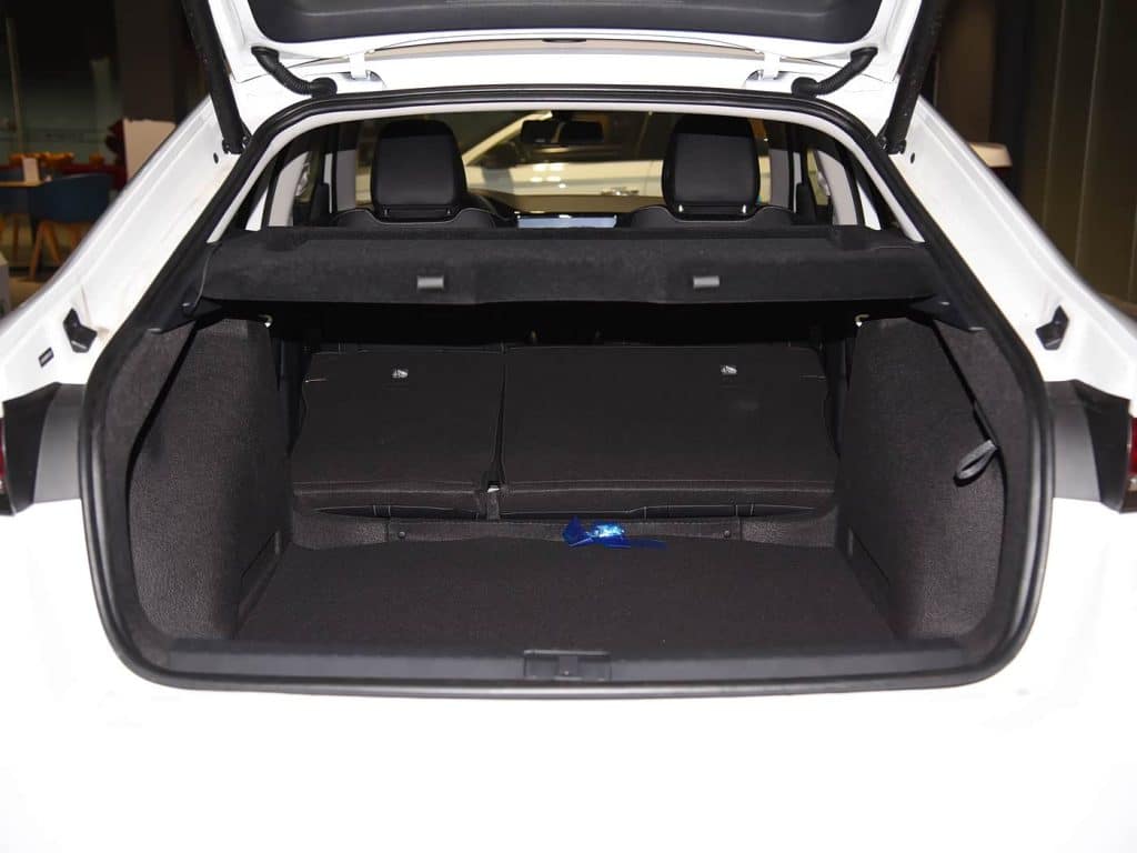 1400x1050_autohomecar__CjIFU2dqeMuASTlEACx4V-o3e_Y867