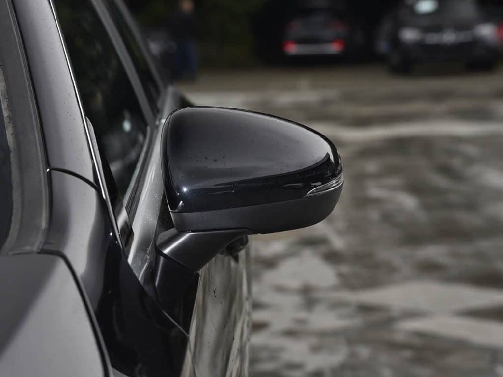 1400x1050_autohomecar__ChxkPmdWtGOAKbH7AERHrKYrS-o763