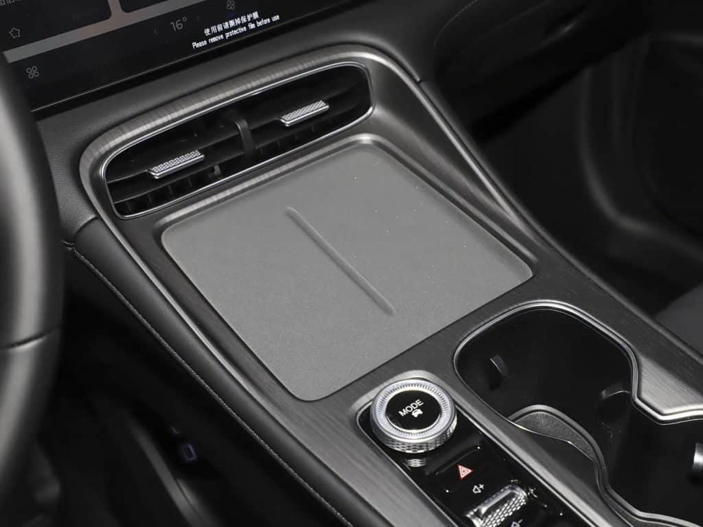 1400x1050_autohomecar__ChxkPmhadP2ADhbZABoI58sx5DM843