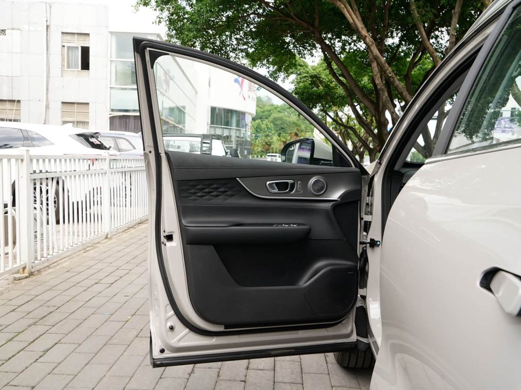 1400x1050_autohomecar__CjIFU2g5ZZyAOF4eACrI_8z3zCA519