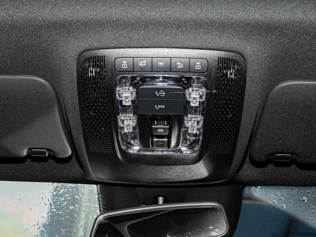 1400x1050_autohomecar__CjIFtGanbxeATRbCACYROy4yOVM823